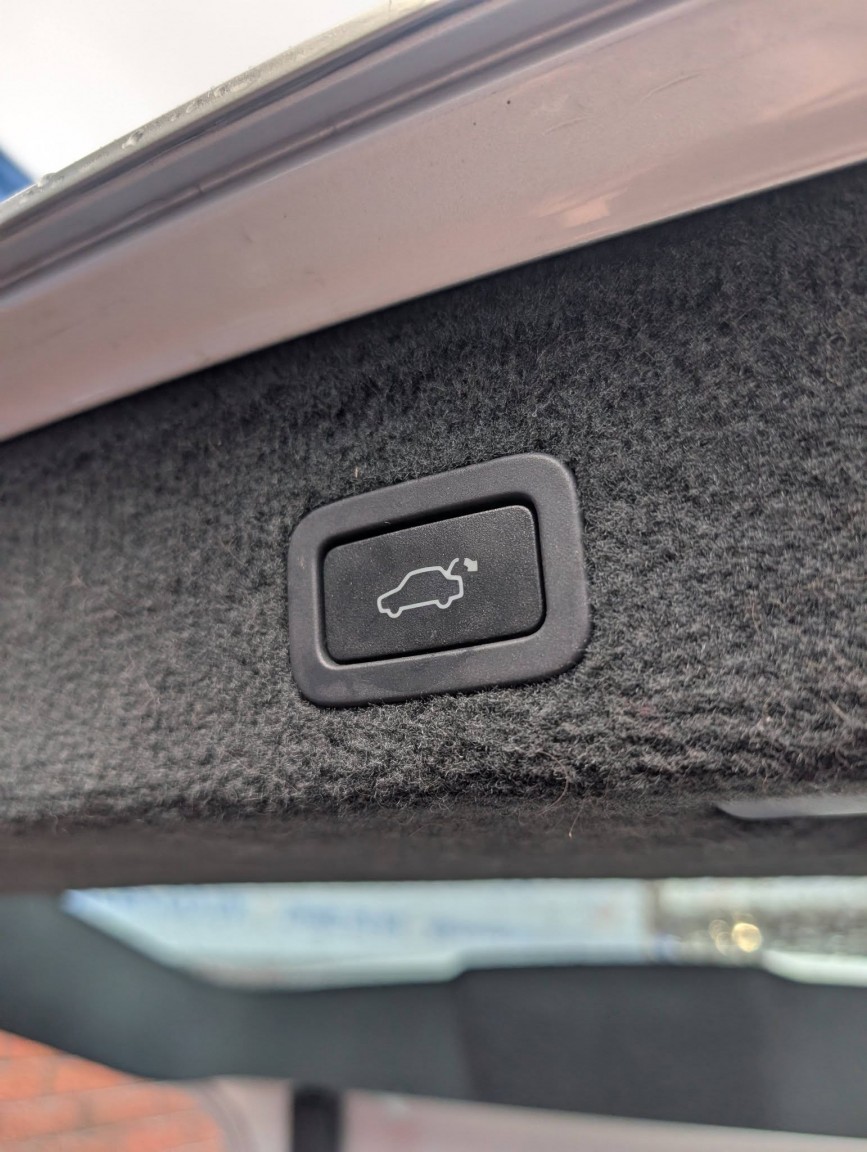 Used Volvo V70 2013 for sale - 77303628: Photo 43