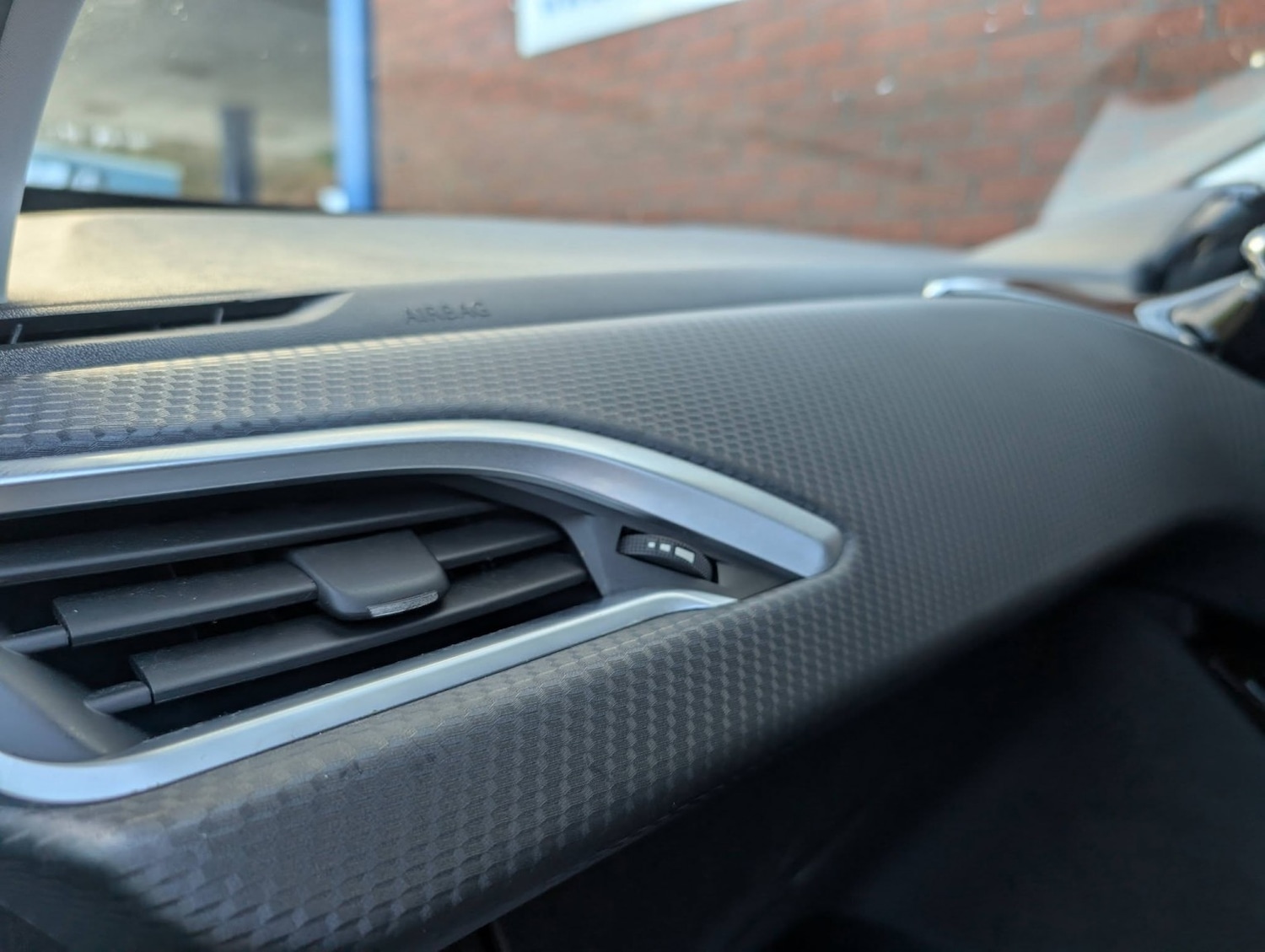 Used Peugeot 2008 2014 for sale - 77008068: Photo 36