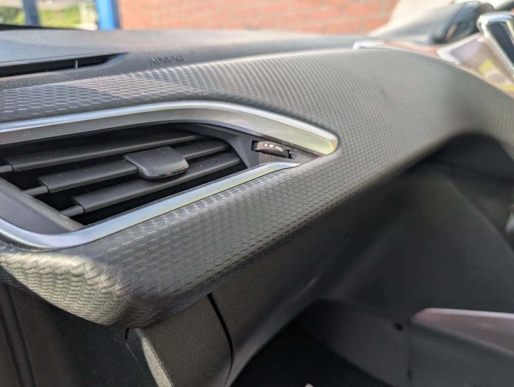 Used Peugeot 2008 2015 for sale - 76769377: Photo 26