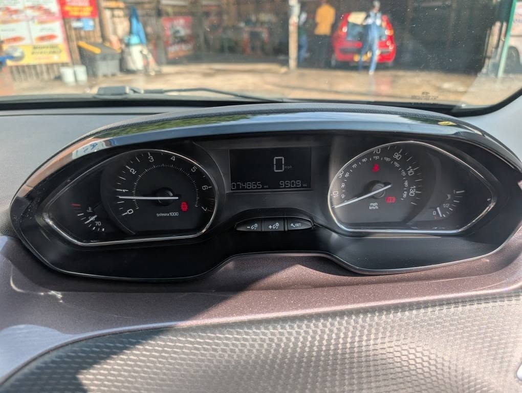 Used Peugeot 2008 2015 for sale - 76769377: Photo 28