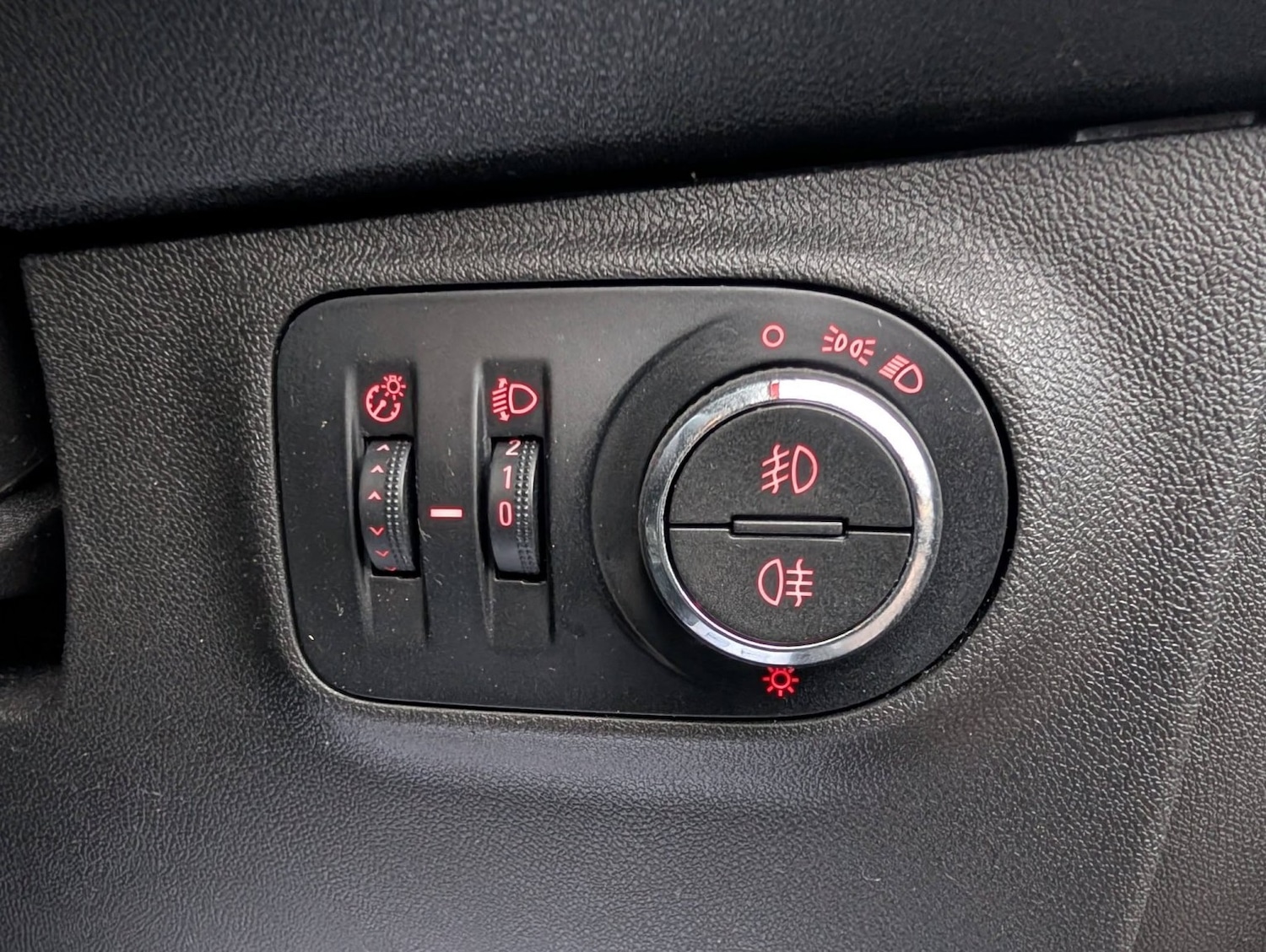 Used Vauxhall Corsa 2015 for sale - 76935351: Photo 18