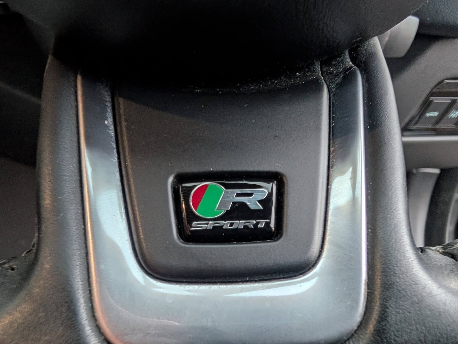 Used Jaguar XE 2016 for sale - 77083310: Photo 28