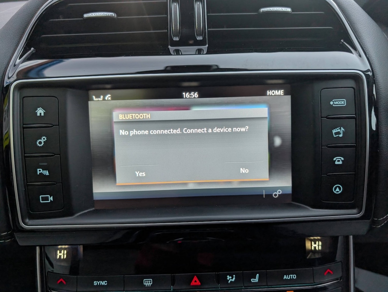 Used Jaguar XE 2016 for sale - 77083310: Photo 37