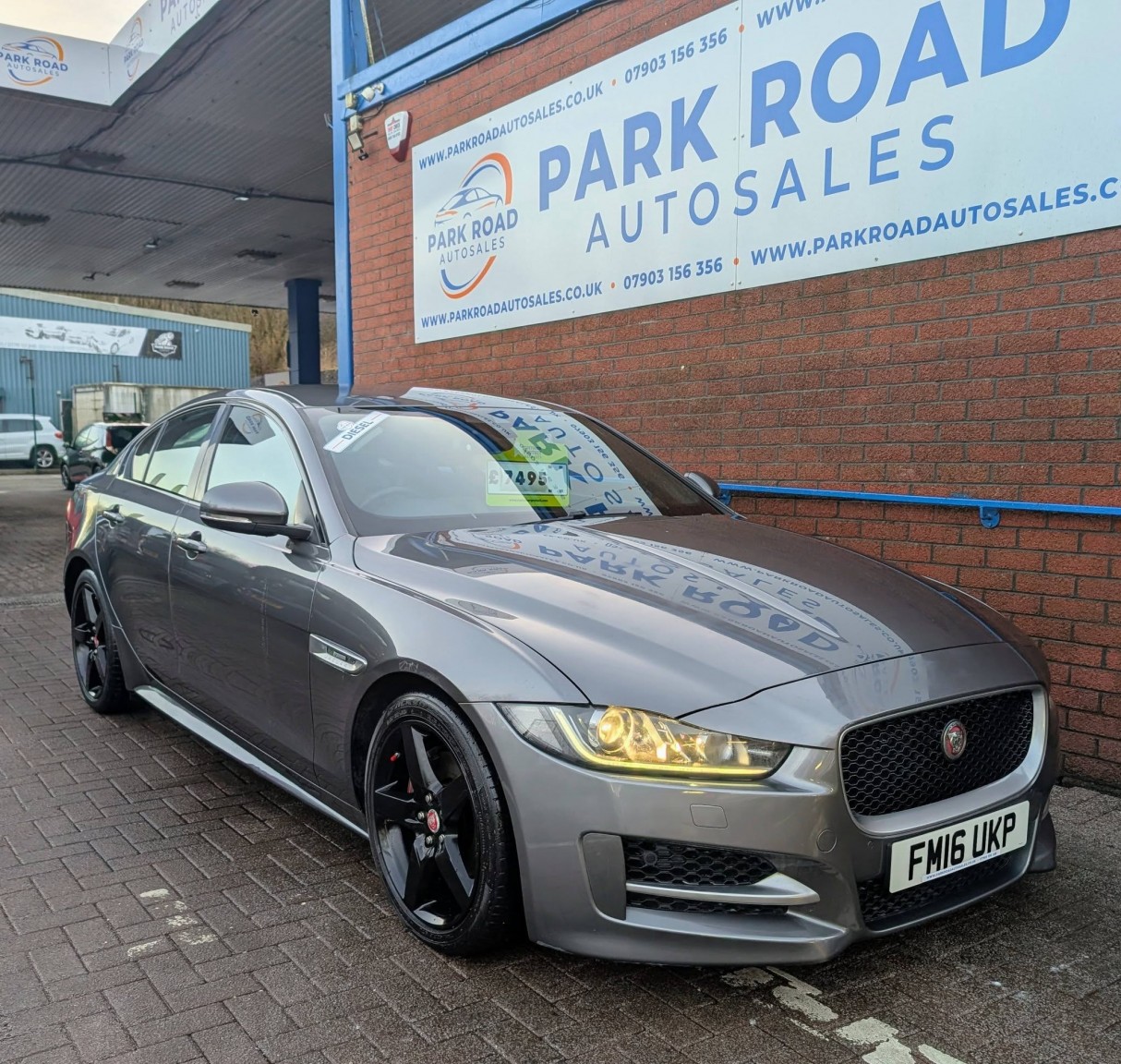 Used Jaguar XE 2016 for sale - 77083310: Photo 4