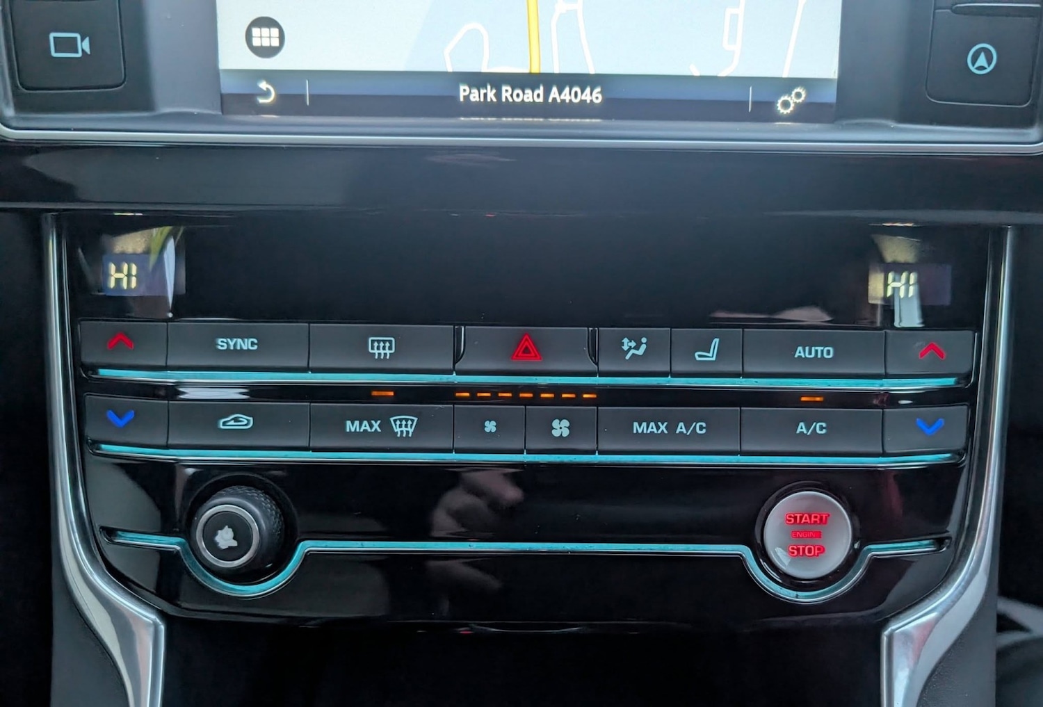 Used Jaguar XE 2016 for sale - 77083310: Photo 41