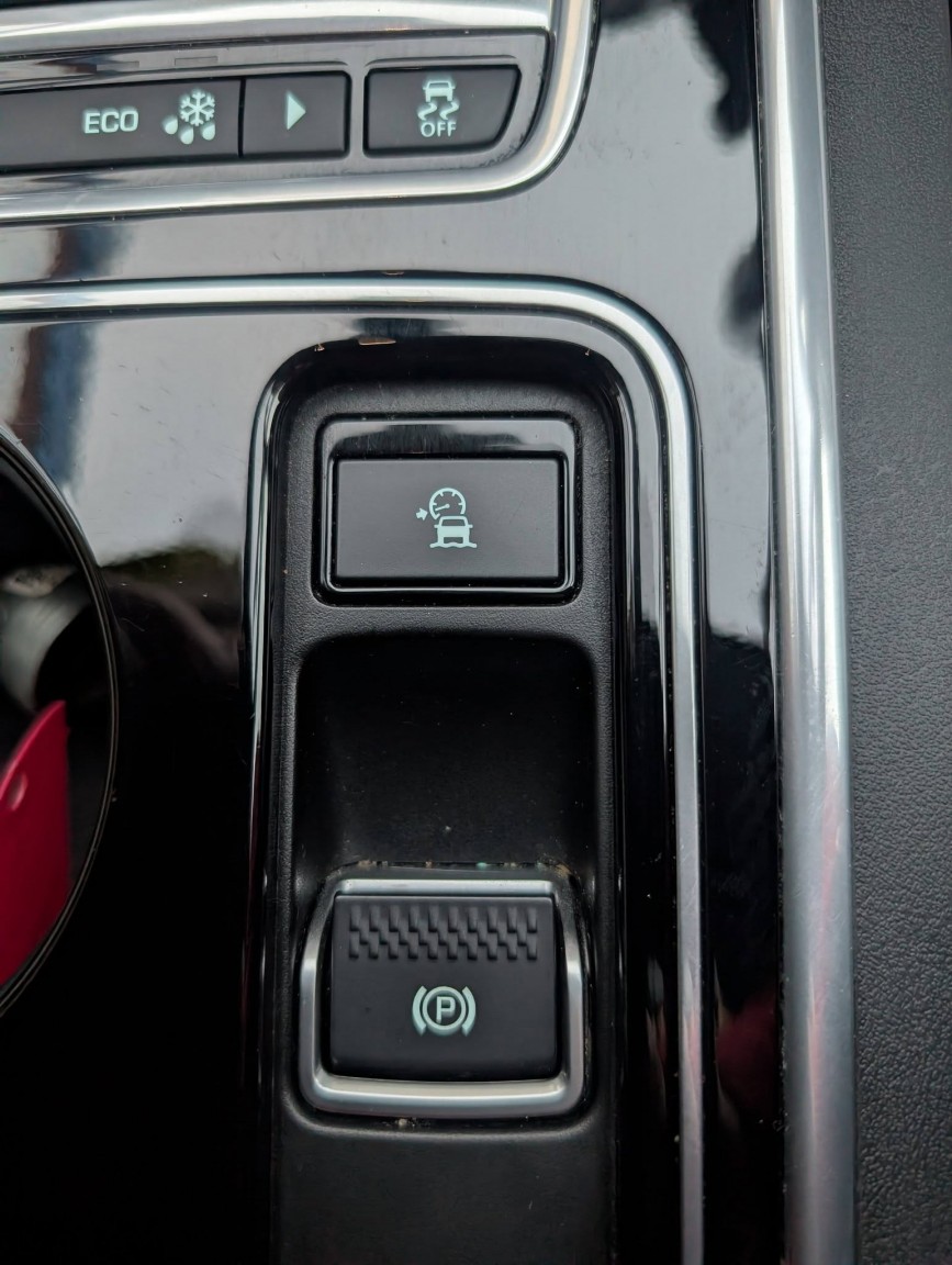 Used Jaguar XE 2016 for sale - 77083310: Photo 44