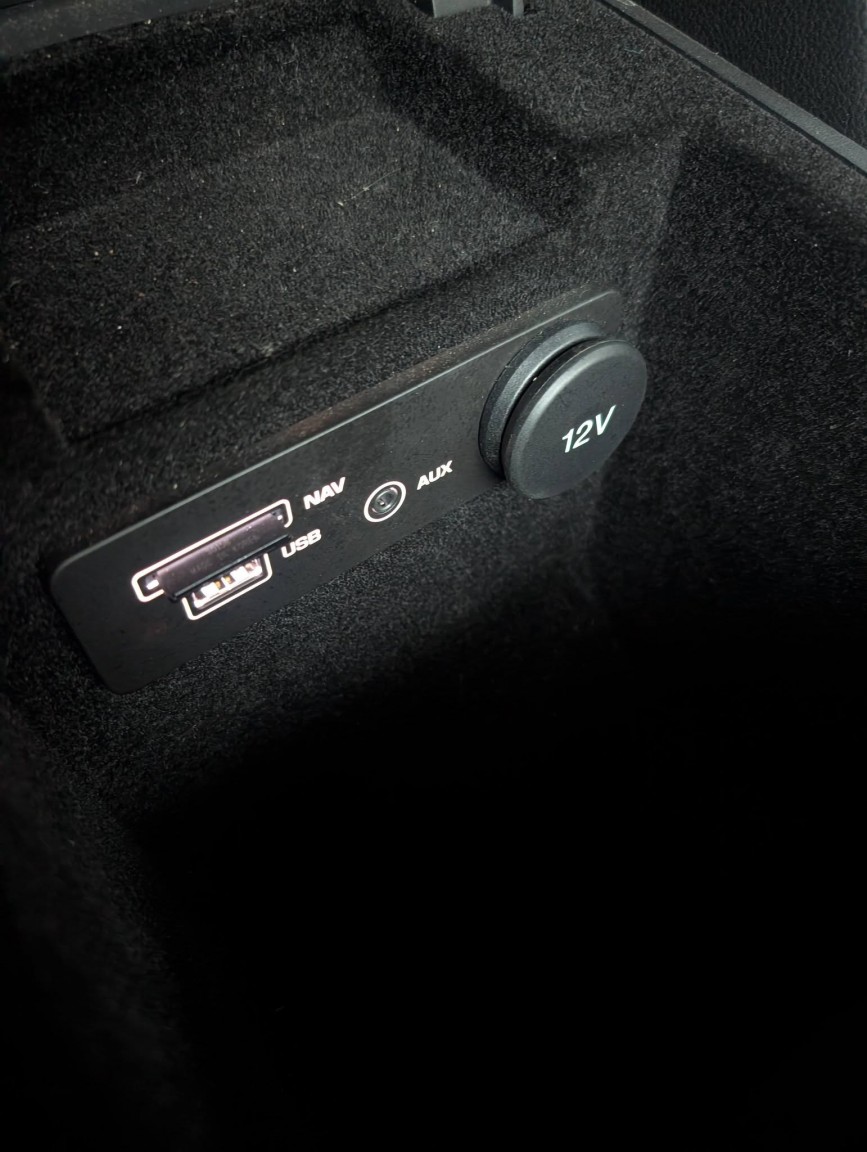 Used Jaguar XE 2016 for sale - 77083310: Photo 45