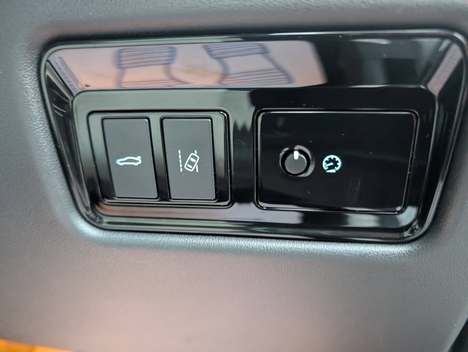 Used Jaguar XE 2016 for sale - 77083310: Photo 46