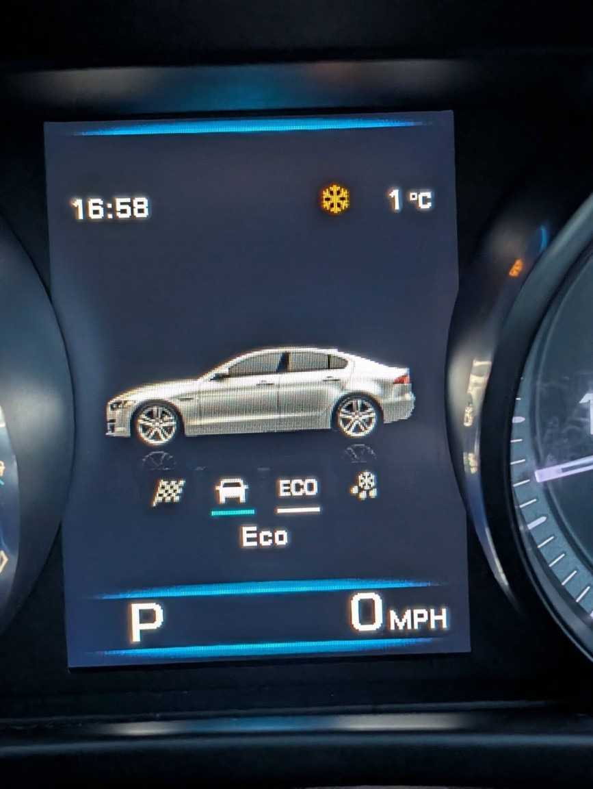 Used Jaguar XE 2016 for sale - 77083310: Photo 50