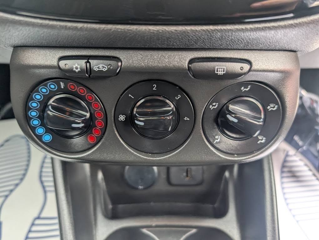 Used Vauxhall Corsa 2016 for sale - 76334838: Photo 32