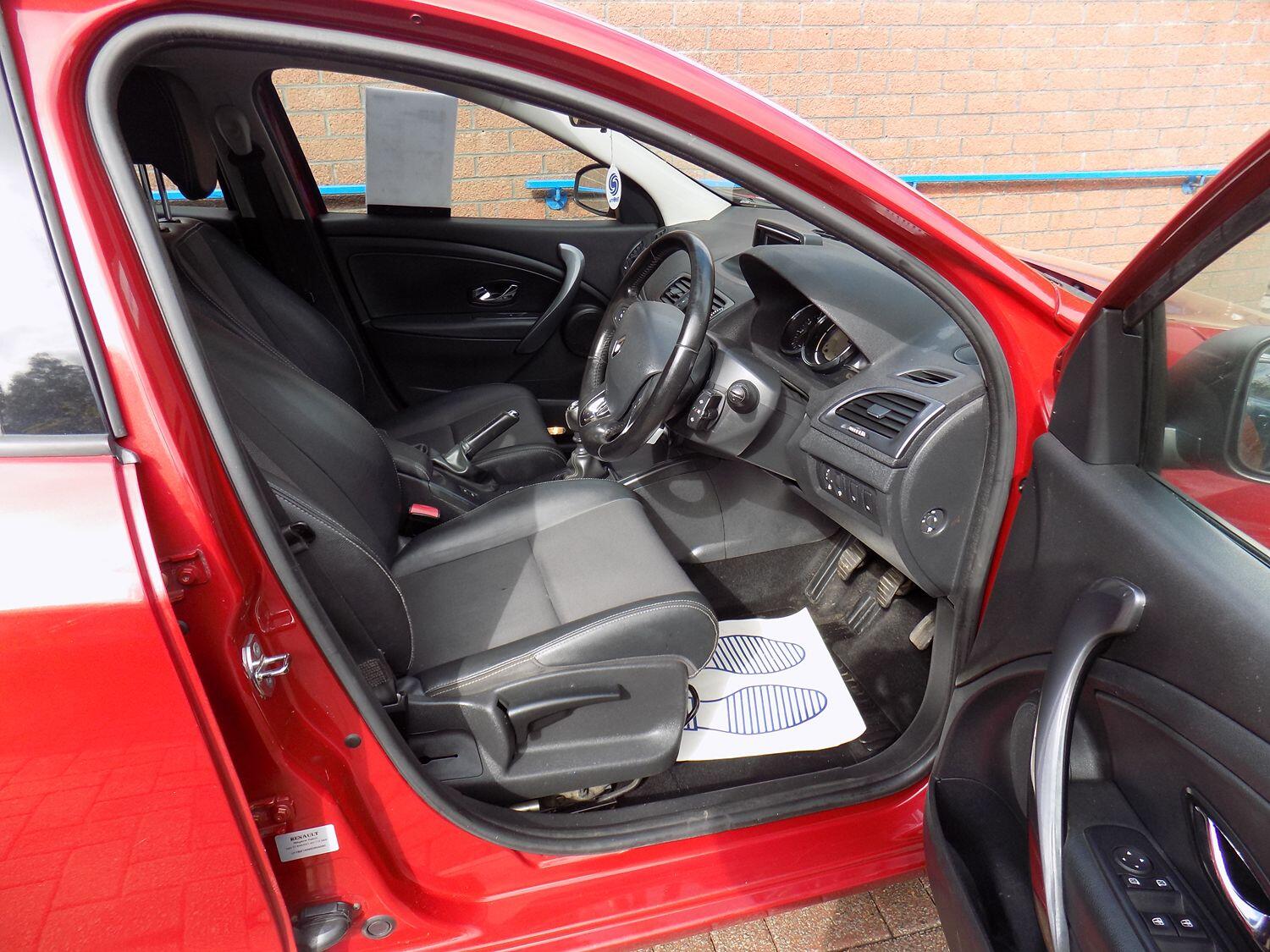 Used Renault Megane 2015 for sale - 76794106: Photo 12