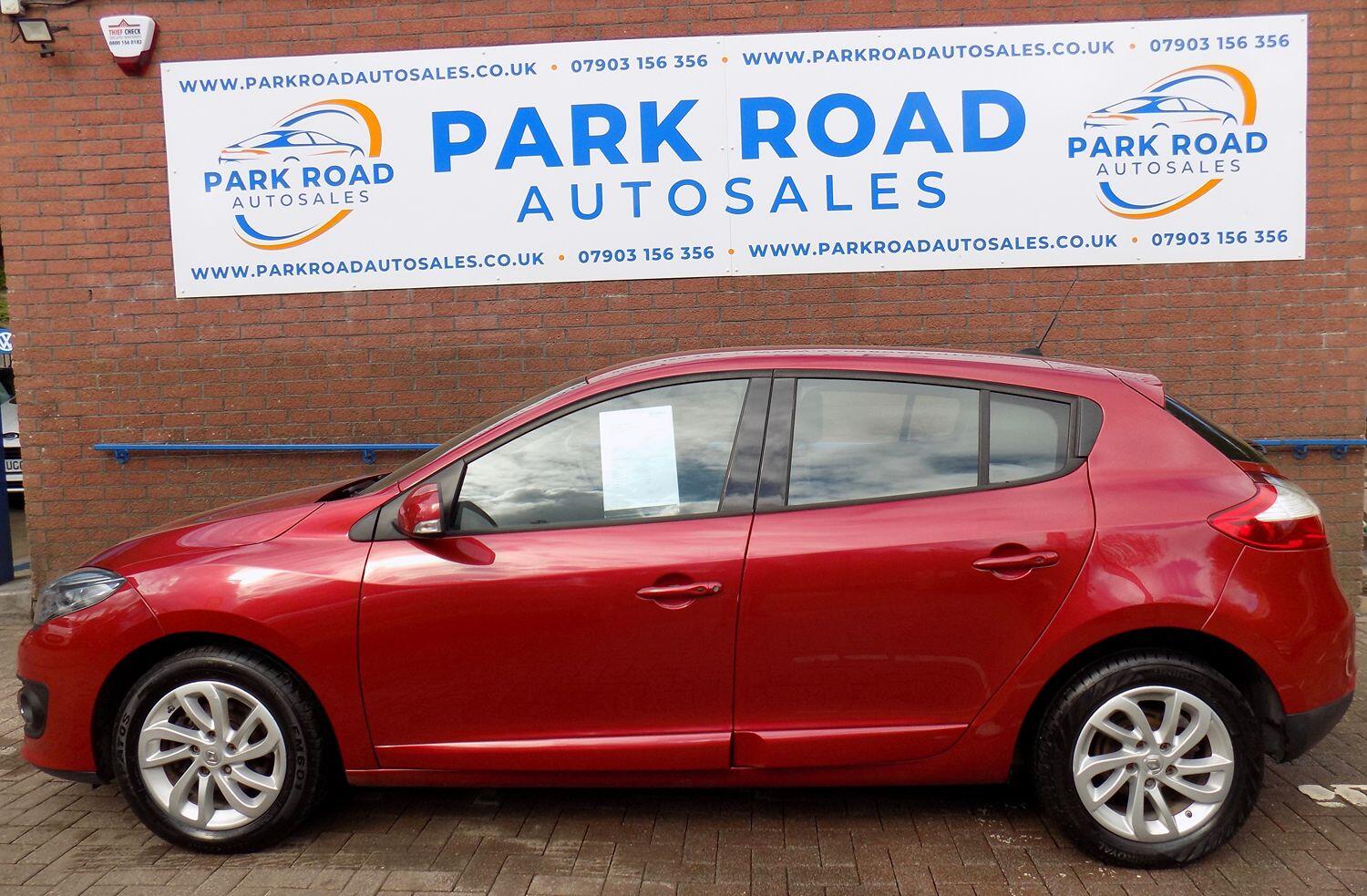Used Renault Megane 2015 for sale - 76794106: Photo 2