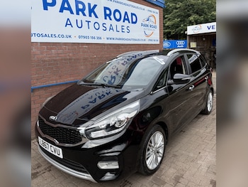 Used Kia Carens 2018 for sale - 79564112: Photo