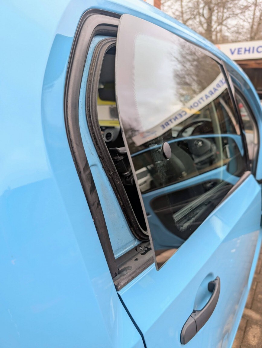 Used Volkswagen up! 2017 for sale - 77813131: Photo 12