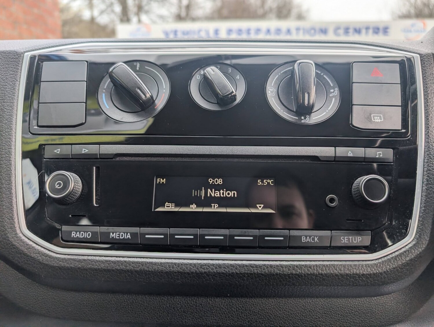 Used Volkswagen up! 2017 for sale - 77813131: Photo 28