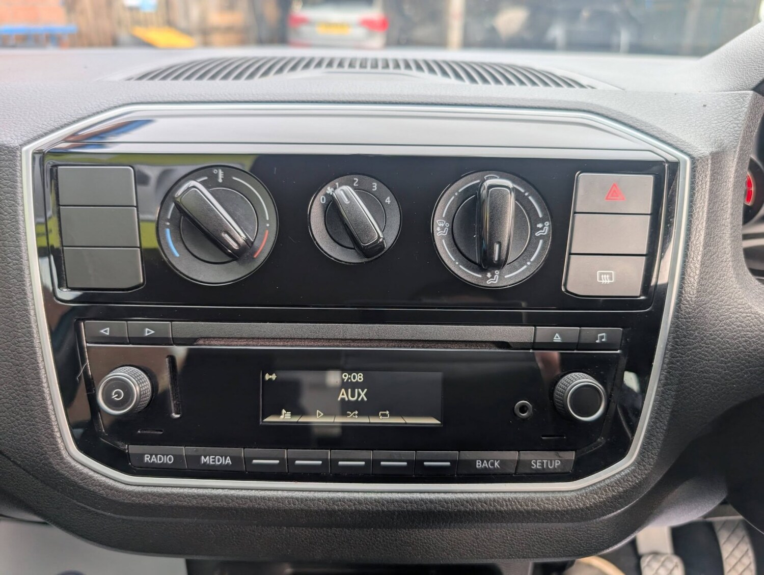 Used Volkswagen up! 2017 for sale - 77813131: Photo 29