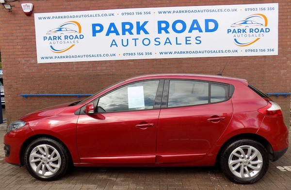 Used Renault Megane 2015 for sale - 74562242: Photo 2