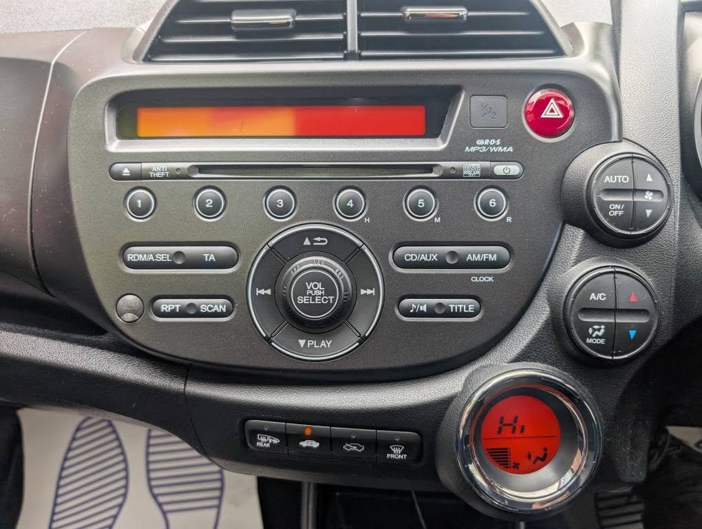 Used Honda Jazz 2012 for sale - 76794097: Photo 22