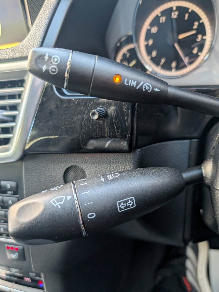 Used Mercedes-Benz E Class 2011 for sale - 77709033: Photo 36