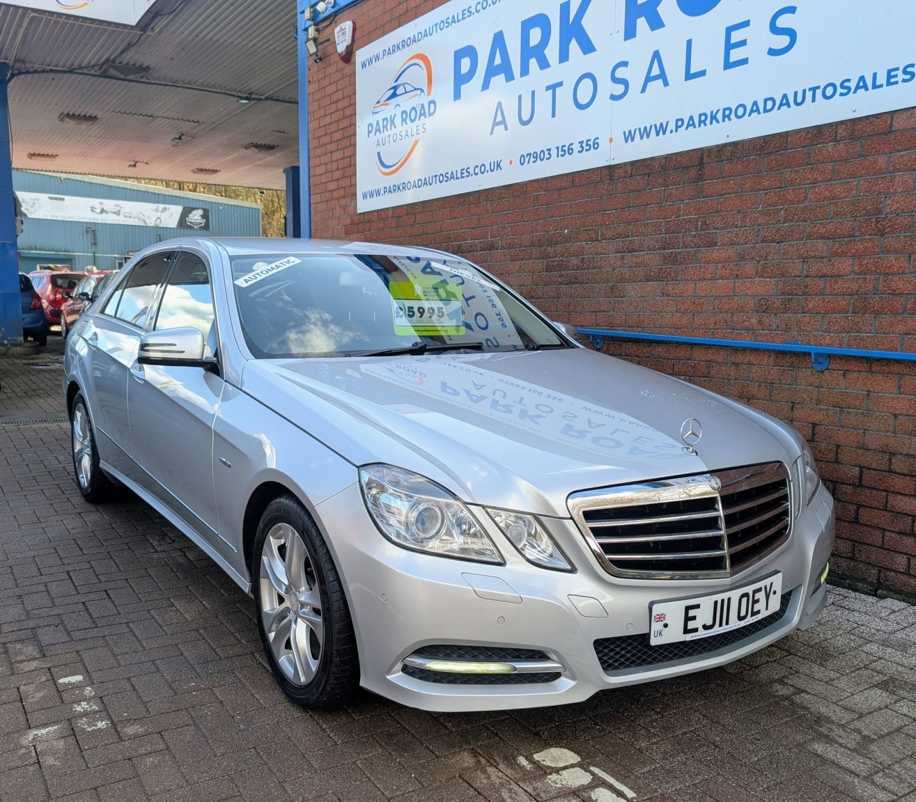 Used Mercedes-Benz E Class 2011 for sale - 77709033: Photo 4