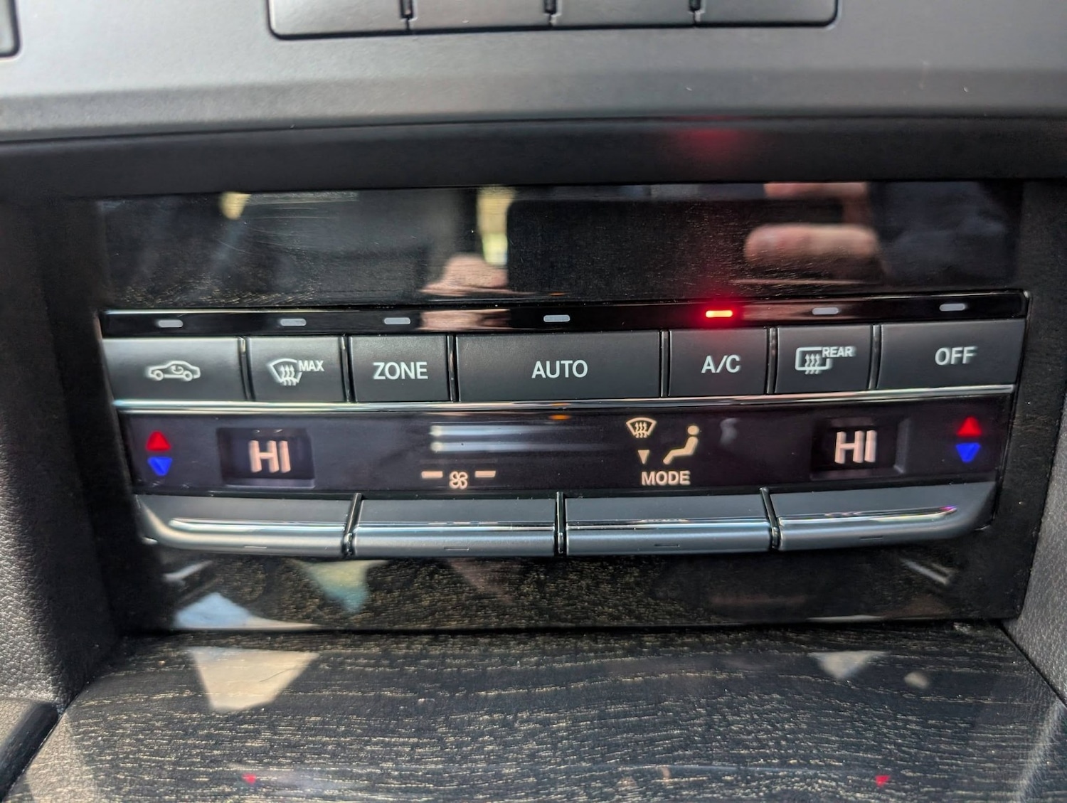 Used Mercedes-Benz E Class 2011 for sale - 77709033: Photo 43