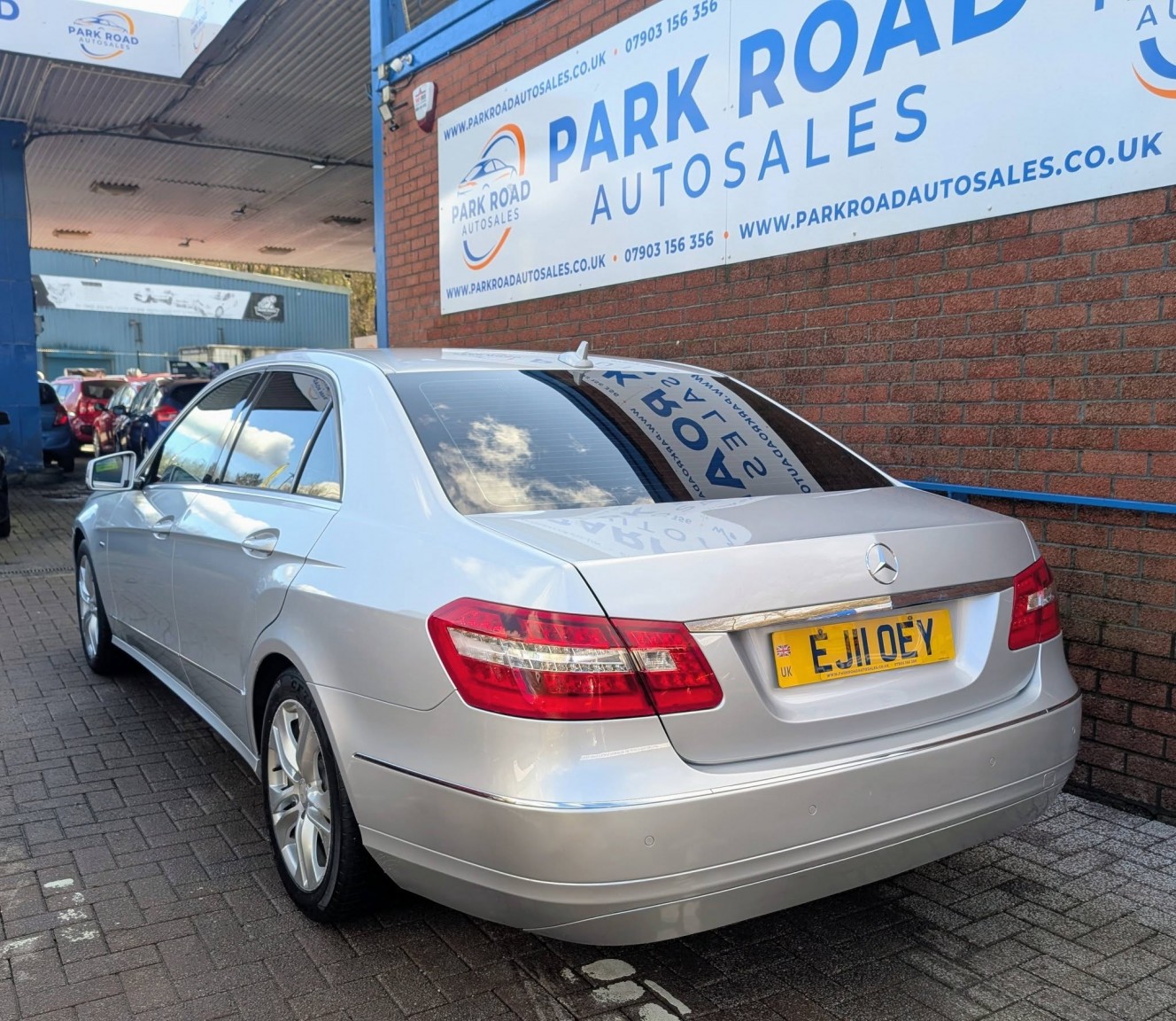 Used Mercedes-Benz E Class 2011 for sale - 77709033: Photo 5