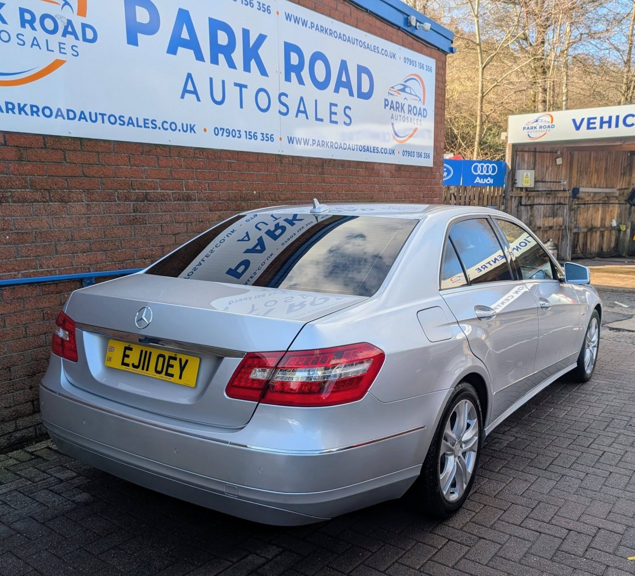 Used Mercedes-Benz E Class 2011 for sale - 77709033: Photo 6