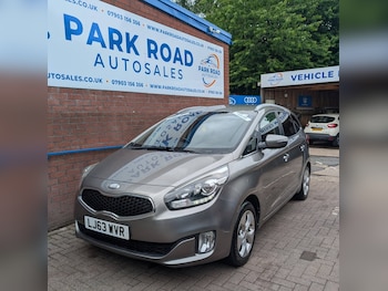 Used Kia Carens 2013 for sale - 78833497: Photo