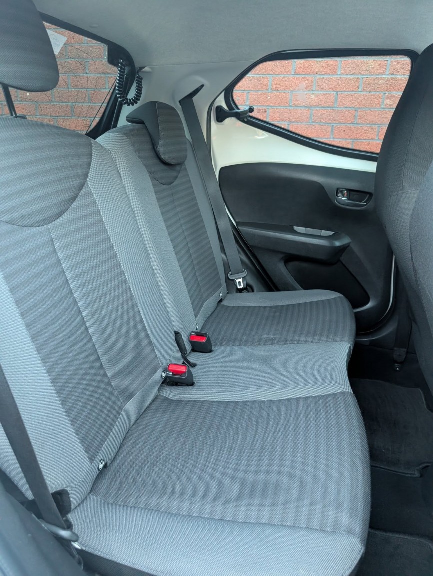 Used Toyota AYGO 2019 for sale - 76712552: Photo 18