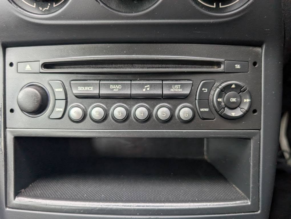 Used Citroen C3 Picasso 2015 for sale - 77027962: Photo 27