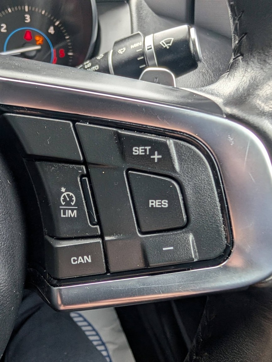 Used Jaguar XE 2019 for sale - 77423332: Photo 31