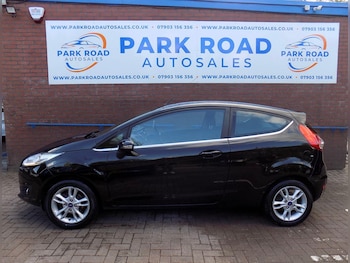 Used Ford Fiesta 2017 for sale - 74608382: Photo