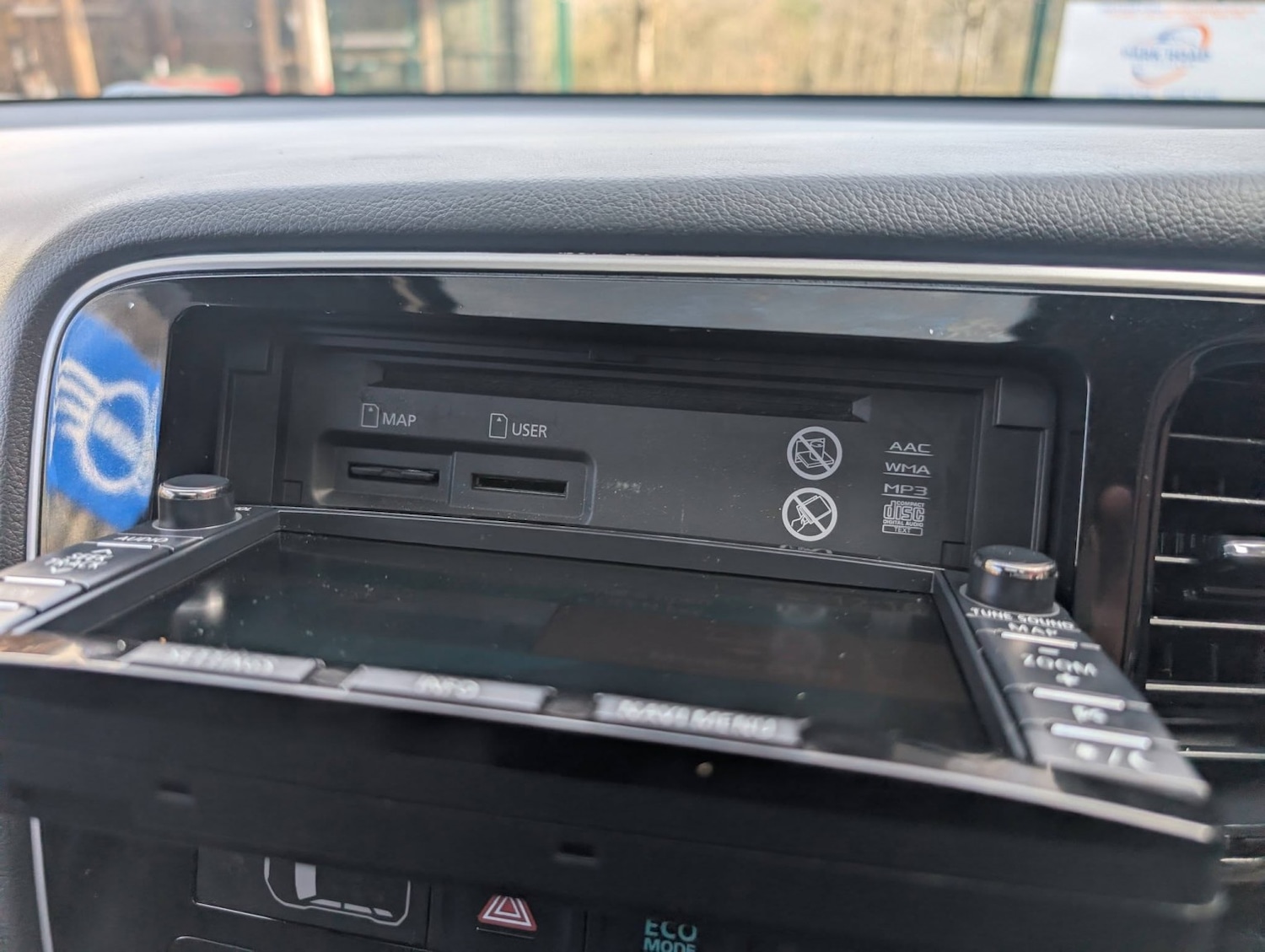 Used Mitsubishi Outlander 2014 for sale - 77997271: Photo 44