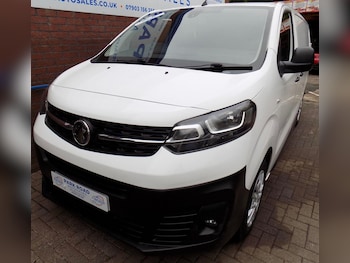 Vauxhall Vivaro feature image