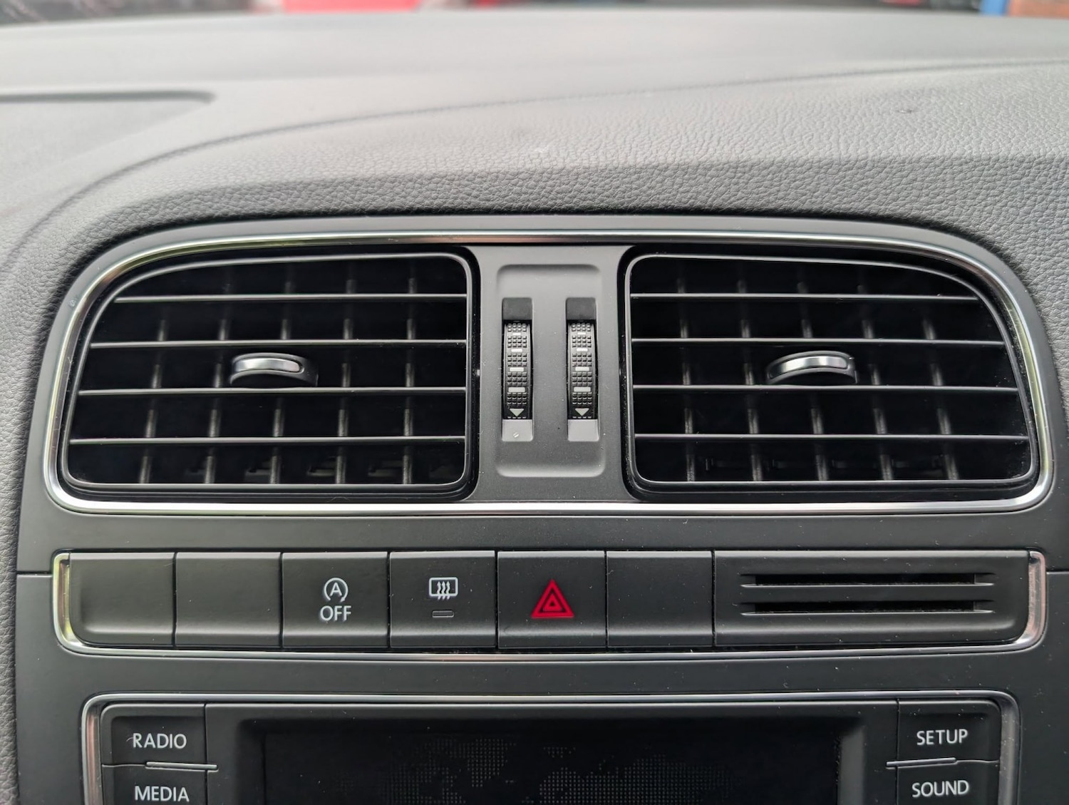 Used Volkswagen Polo 2016 for sale - 76497440: Photo 29