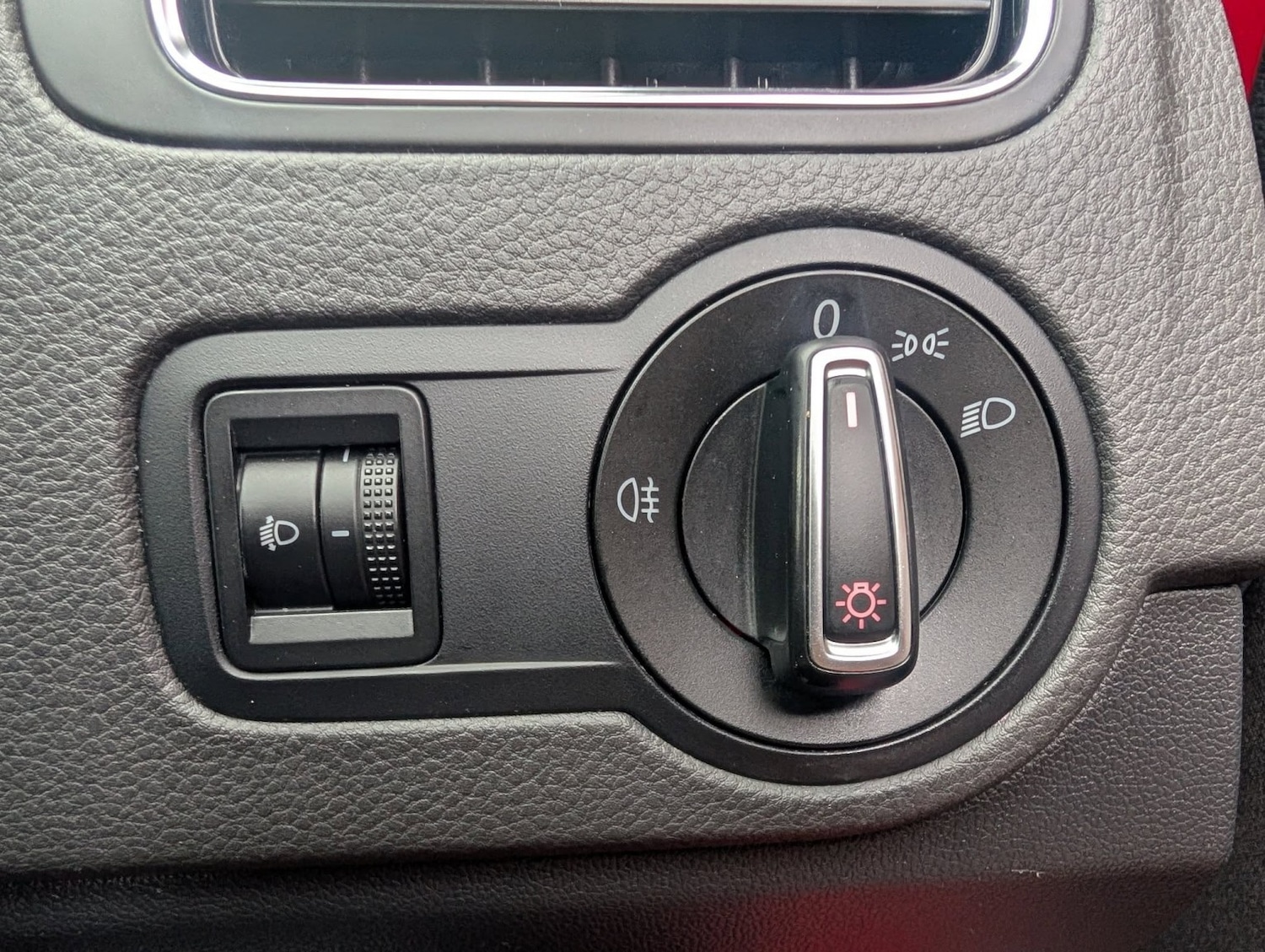 Used Volkswagen Polo 2016 for sale - 76497440: Photo 37