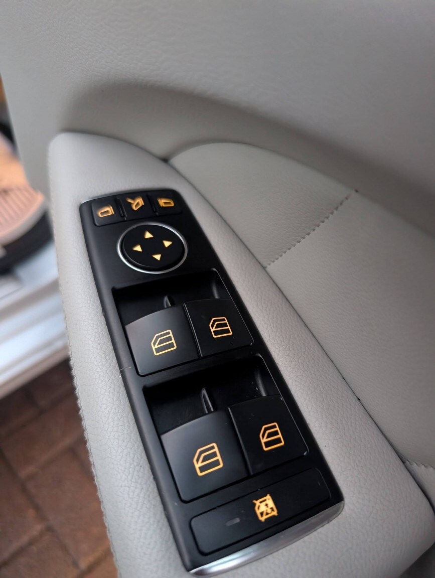 Used Mercedes-Benz CLS 2013 for sale - 77501478: Photo 28