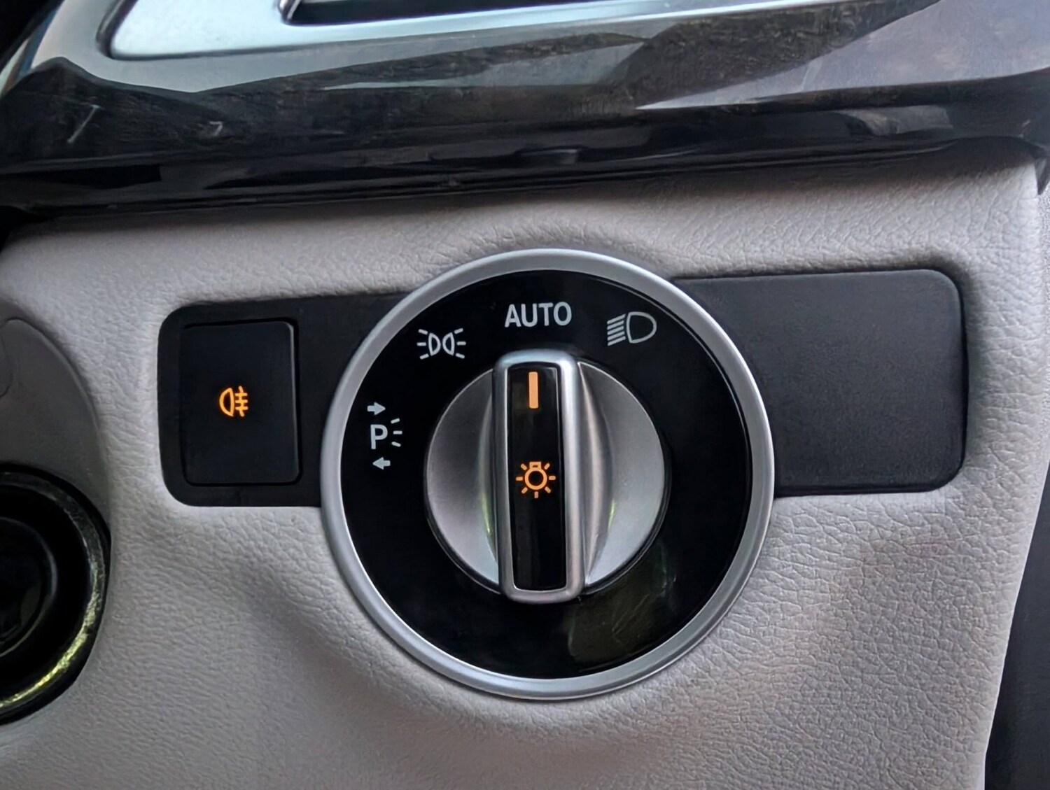 Used Mercedes-Benz CLS 2013 for sale - 77501478: Photo 30