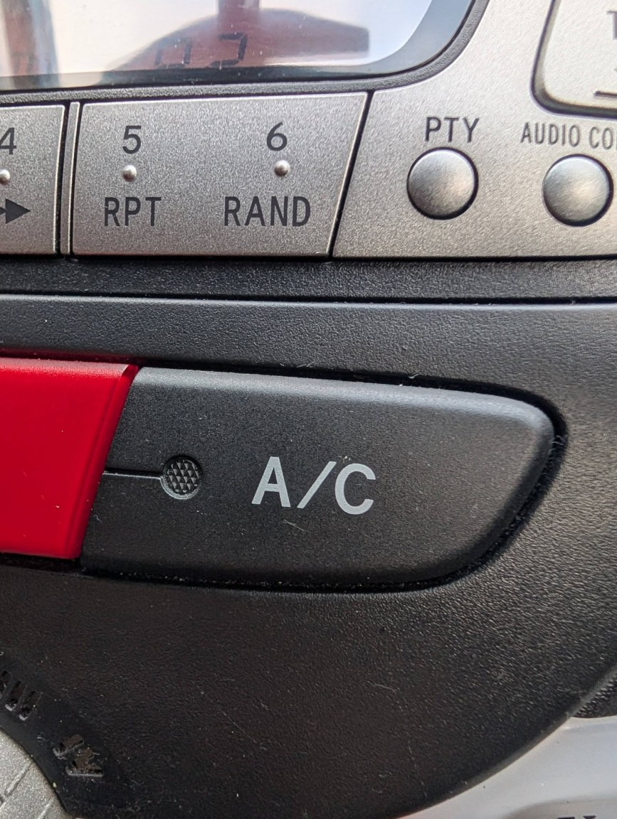 Used Peugeot 107 2013 for sale - 77173107: Photo 22