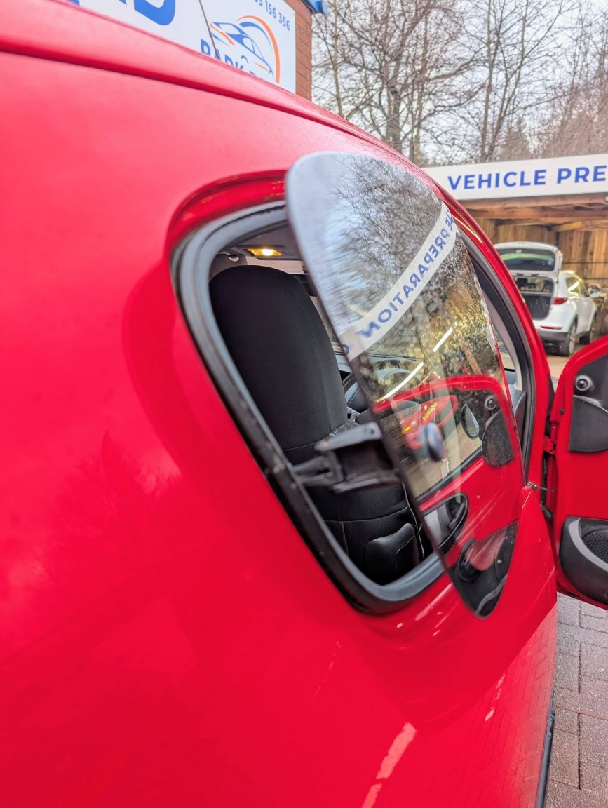 Used Peugeot 107 2013 for sale - 77173107: Photo 9