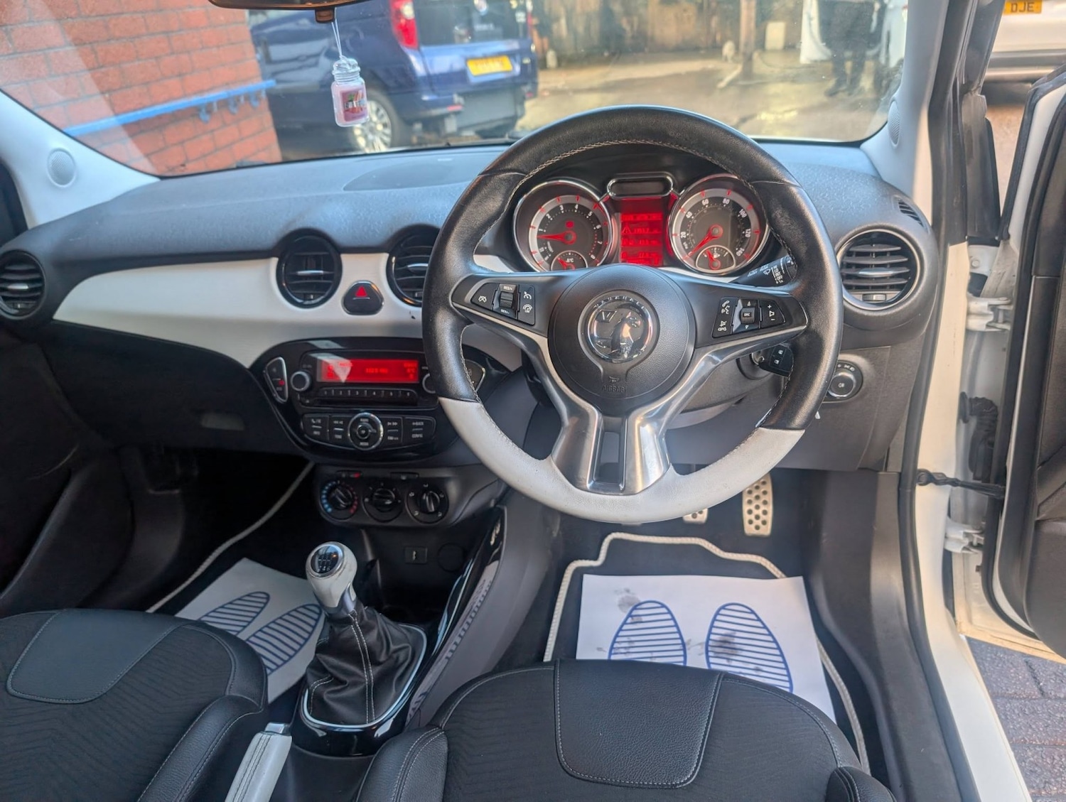 Used Vauxhall ADAM 2015 for sale - 77027900: Photo 26