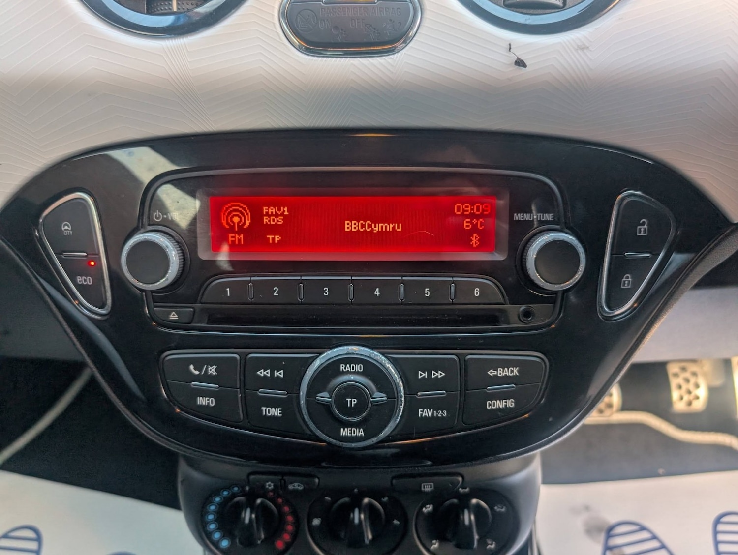 Used Vauxhall ADAM 2015 for sale - 77027900: Photo 30