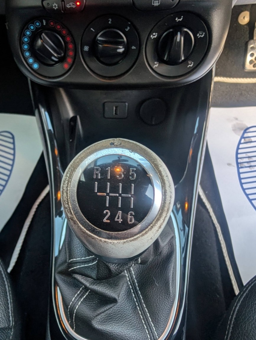 Used Vauxhall ADAM 2015 for sale - 77027900: Photo 33