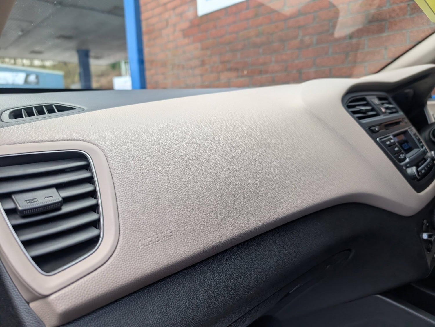 Used Hyundai i20 2015 for sale - 77881094: Photo 16