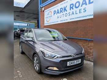 Used Hyundai i20 2015 for sale - 77881094: Photo