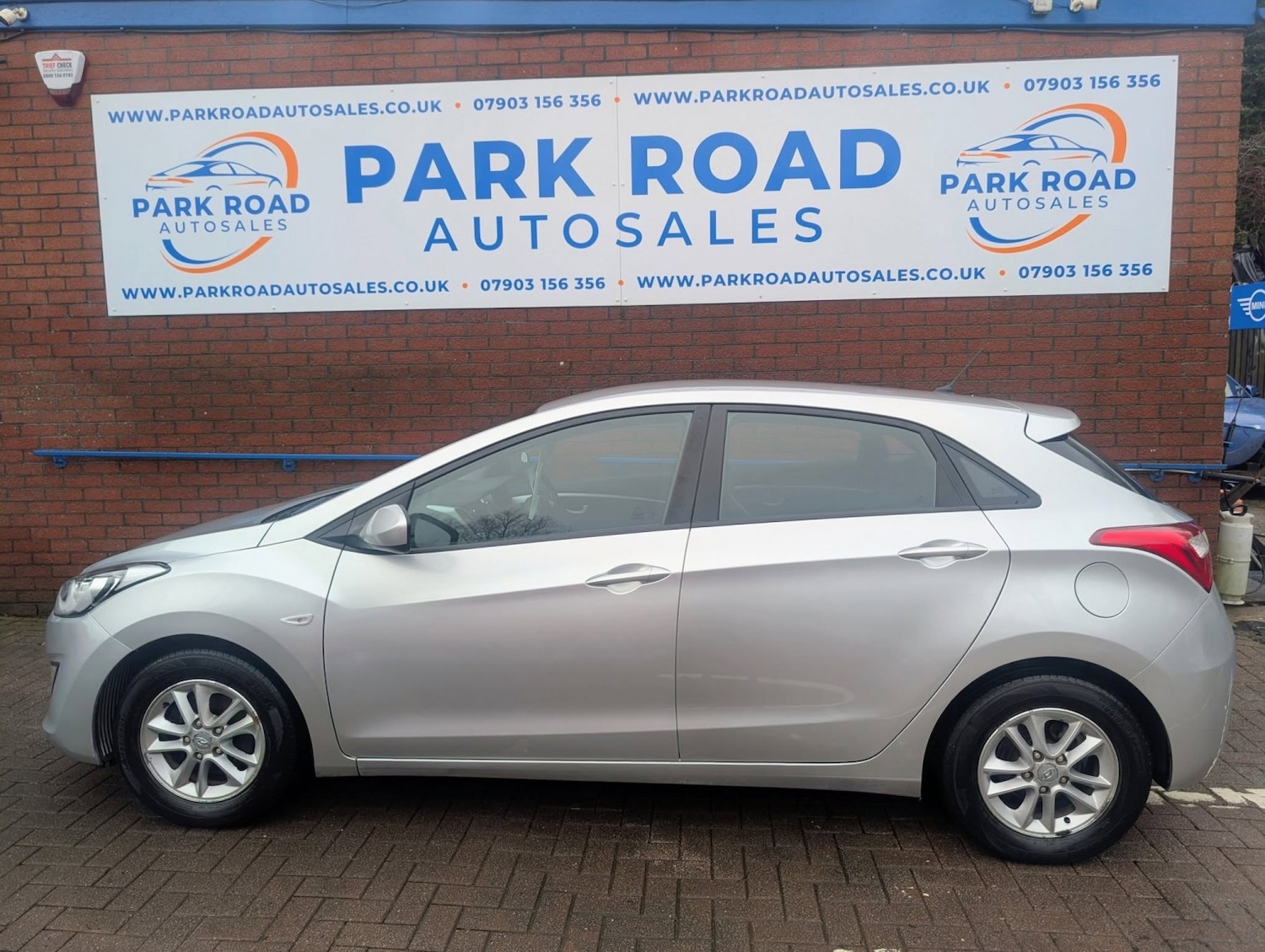 Used Hyundai i30 2013 for sale - 76817576: Photo 9