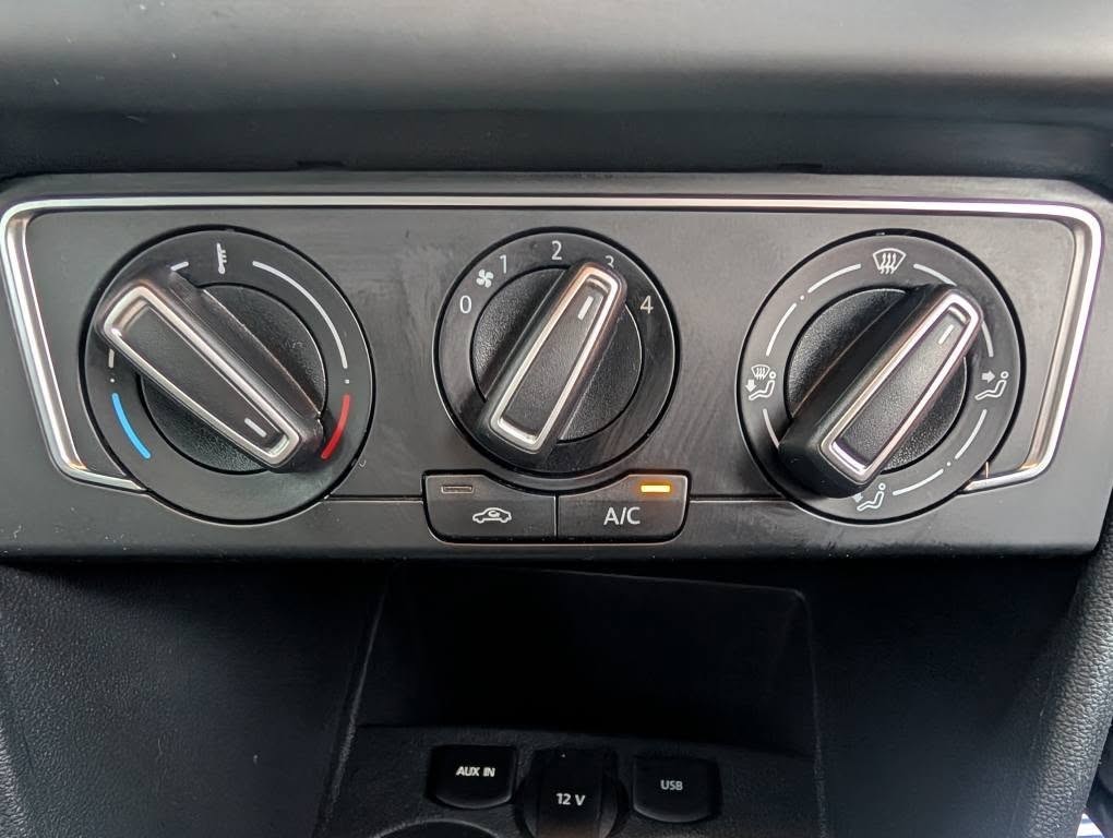 Used Volkswagen Polo 2015 for sale - 77465019: Photo 26