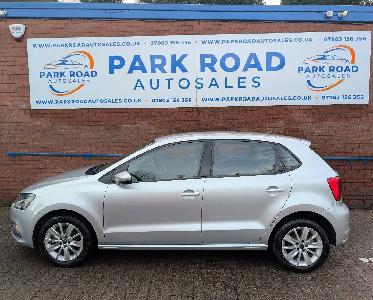 Used Volkswagen Polo 2015 for sale - 77465019: Photo 8