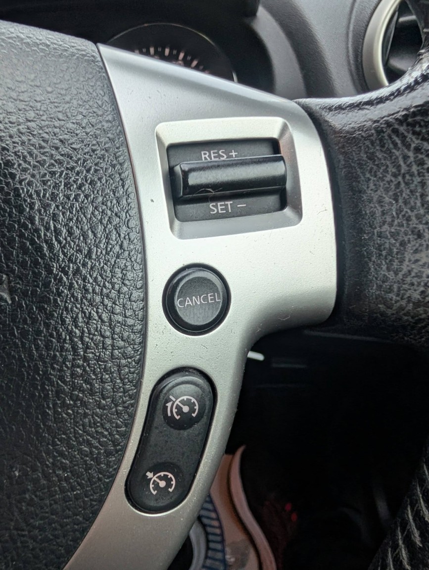 Used Nissan Qashqai 2012 for sale - 77189326: Photo 23