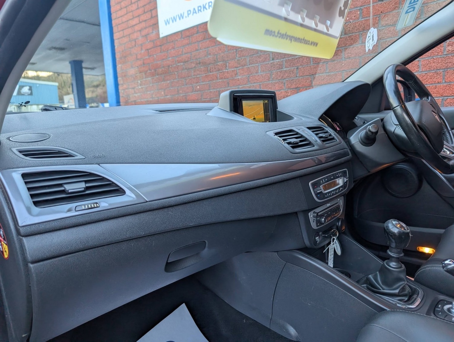 Used Renault Megane 2015 for sale - 76974410: Photo 17